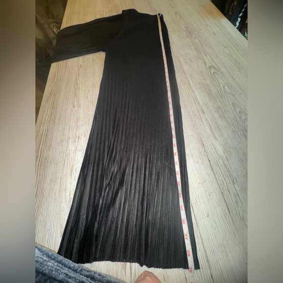NWT Milano Black Palazzo Wide Leg Pleated Accordion Pants size Large - Picture 9 of 9